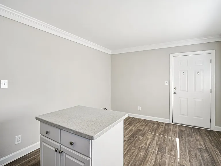 Buckhead Townhomes and Gardens — Photo 14