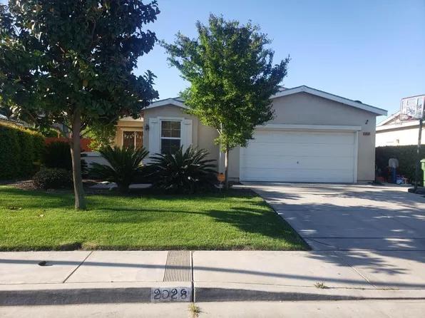 2028 Dunbar Way, Dinuba, CA 93618