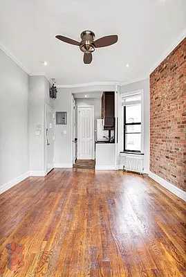 Rented by Century 21 Premier  | media 9