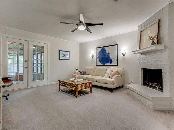 4th image of 301 Primrose Hill St