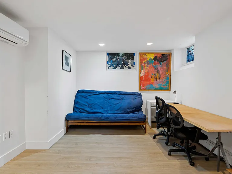 340 Harvard St #B — Photo 2