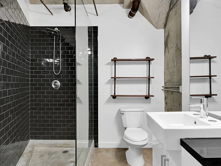 Cosmo Lofts — Photo 6