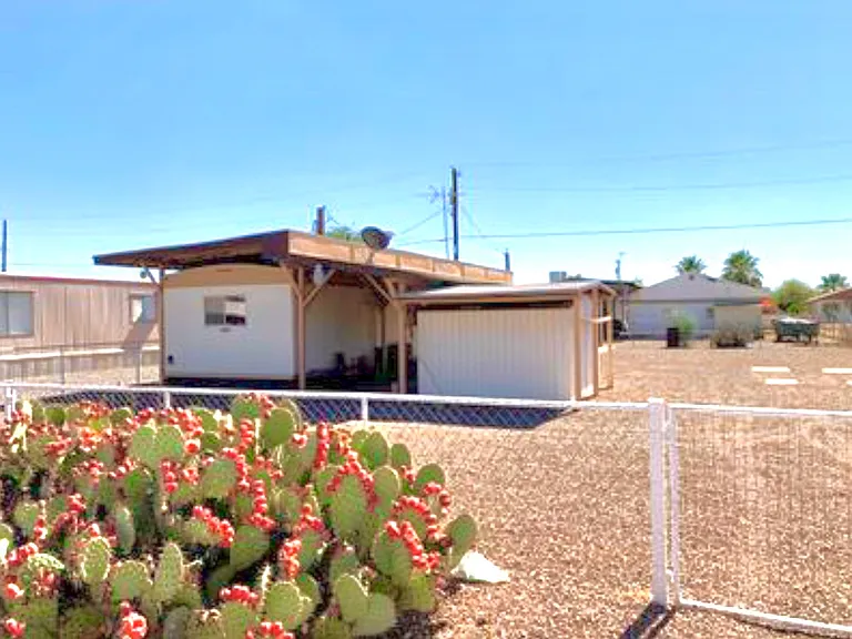 2883 E Ocotillo Dr — Photo 2