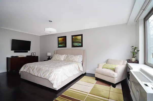 Sold by Prime Realty | media 9