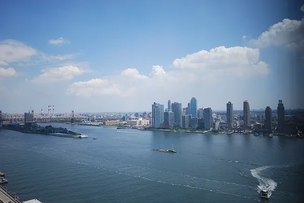 Rented by Yoram Adin, LREB | media 24