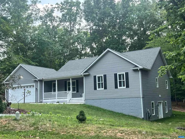 32 Mulligan Dr, Palmyra, VA 22963