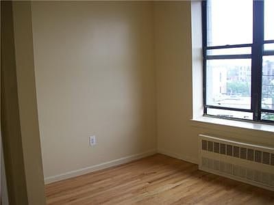 3rd image of 775 Jennings St APT 4B