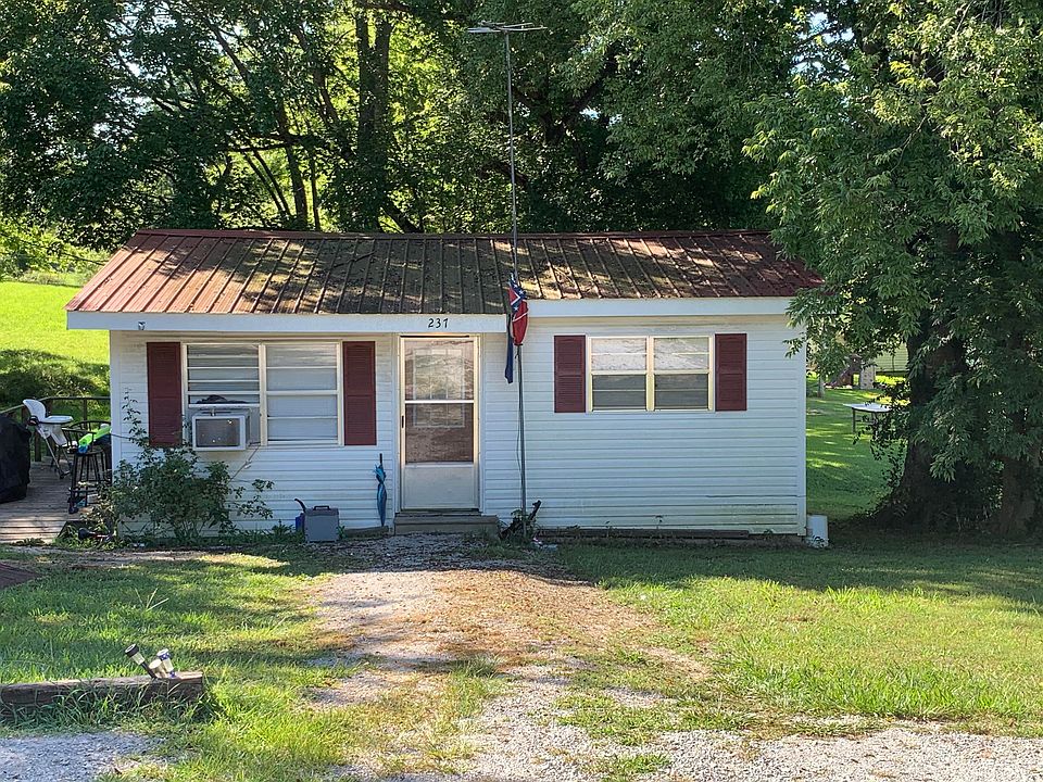 2nd image of 245 Mill St