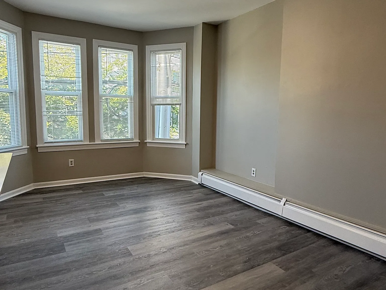 2 bed, 1.0 bath, $2,500 — Photo 3