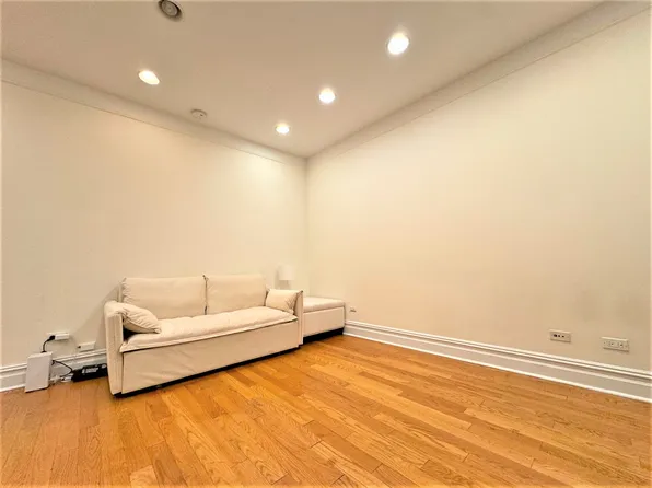 668 Riverside Drive image 3 of 5