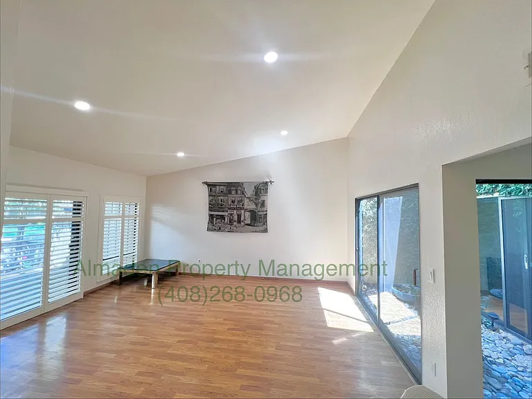 1135 Silver Oak Ct — Photo 2