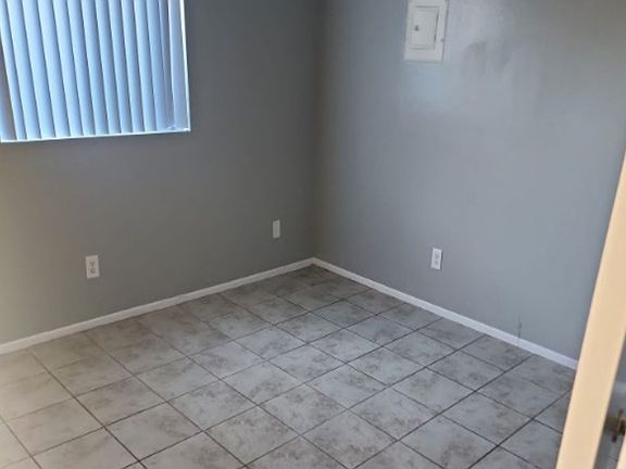 3rd image of 24133 Fir Ave #5