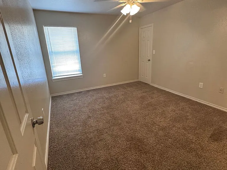 1208 N Bangor Ave — Photo 6