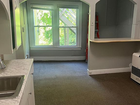 2nd image of 205-209 Church St #4