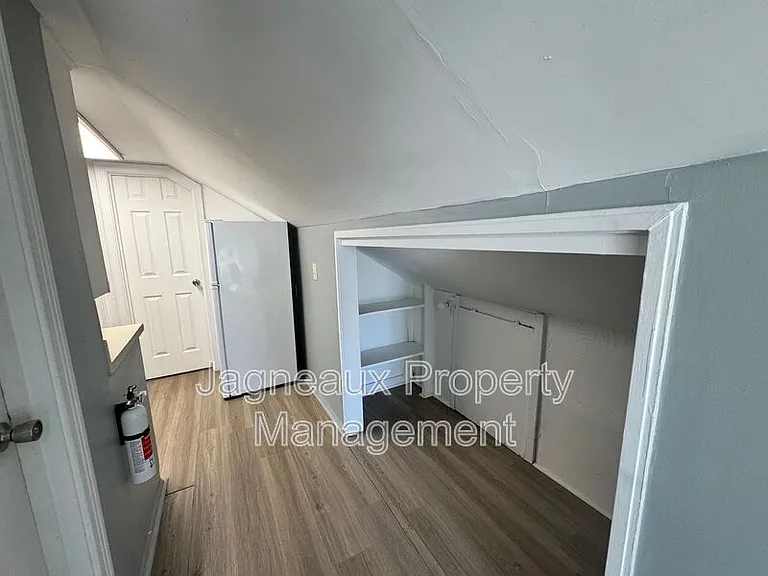 415 Ash St #A — Photo 5
