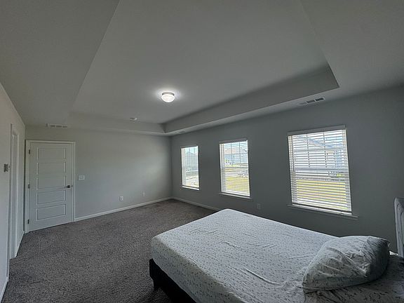 3rd image of 144 Briarwood Dr