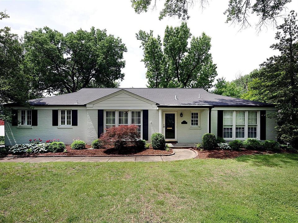 1st image of 893 Alanson Dr