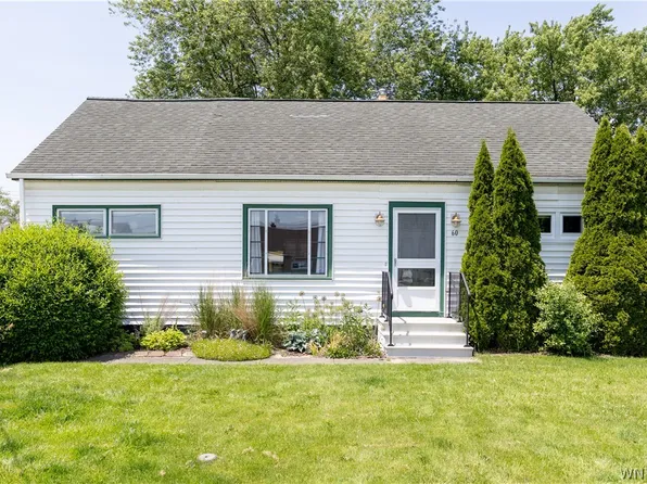 60 Ledyard Ave, Depew, NY 14043