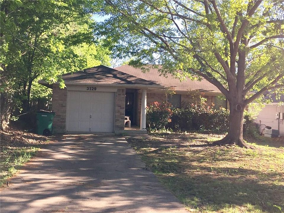 2nd image of 3129 Maple Ave