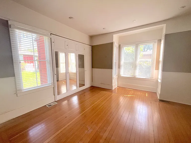703 Manzanita Ave — Photo 11