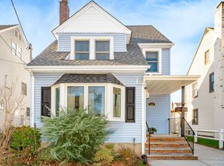 347 Wellington Rd, Mineola, NY 11501