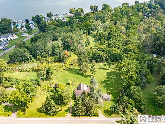 4th image of 3036 W Lake Rd N
