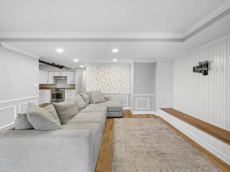 336 Beacon St #1 — Photo 3