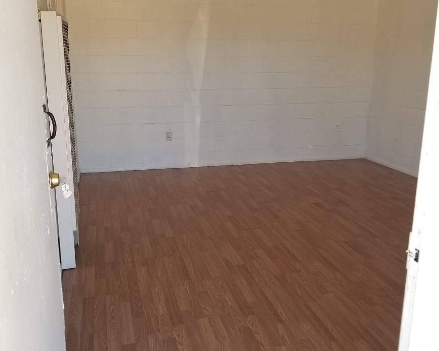 1st image of 125 E 34th St APT I