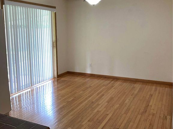 4th image of 10806 NE 81st Way #1