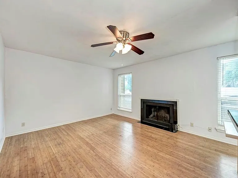 1000 W 26th St #113 — Photo 3