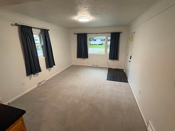 3rd image of 506 3rd St