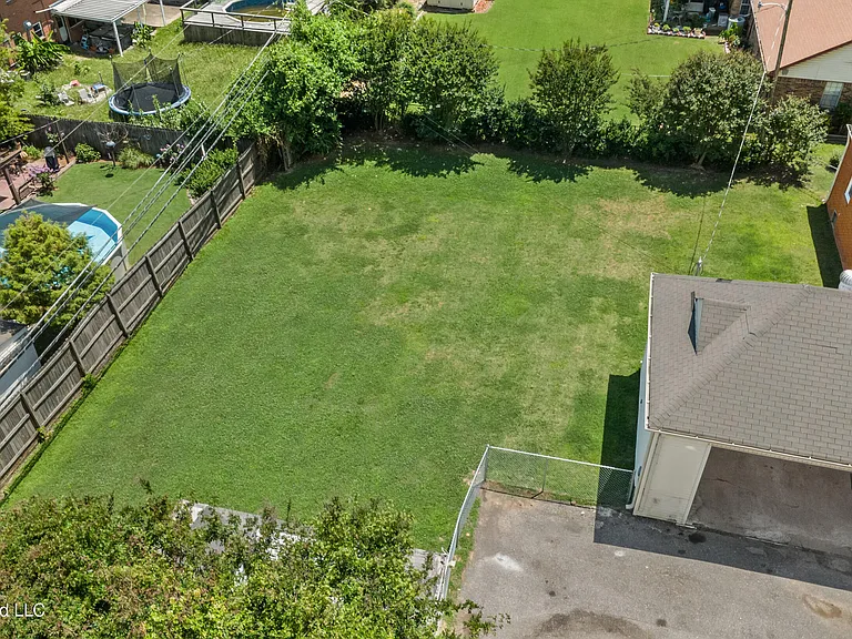 8846 Millbranch Rd — Photo 27