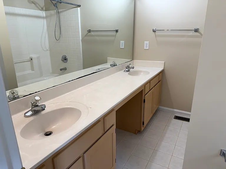 5800 Brockton Ct — Photo 17