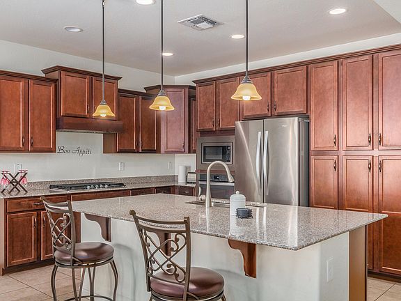 5th image of 8948 W Seldon Ln