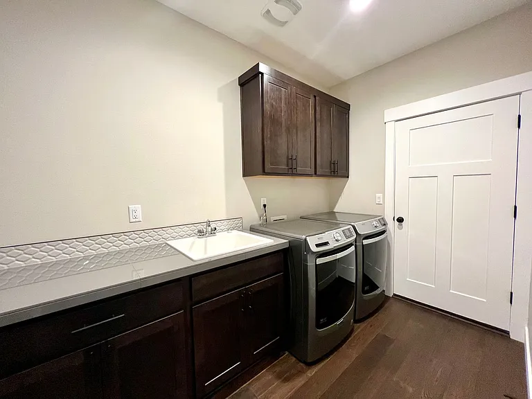 19321 Dublin Ave — Photo 14