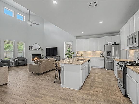 4th image of 18307 Windy Knoll Way