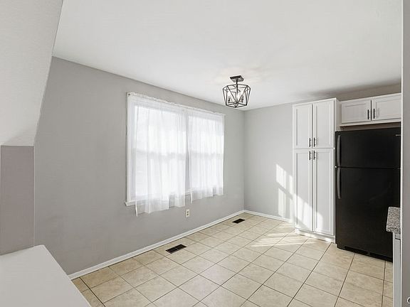 4th image of 8385 Shallowcreek Rd #A