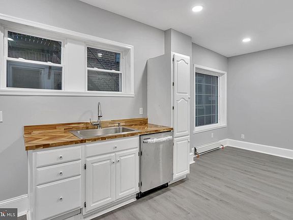 4th image of 1526 W 4th St