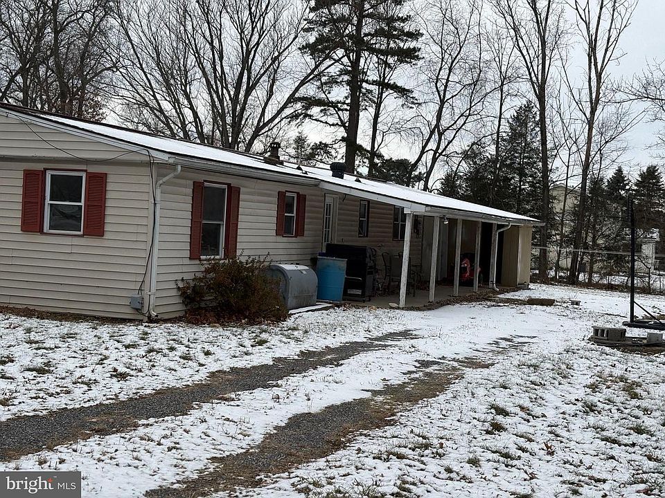 2nd image of 99 Beetem Hollow Rd