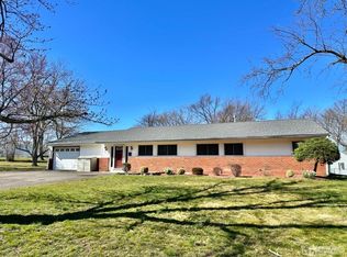 136 Kendall Rd, Kendall Park, NJ 08824