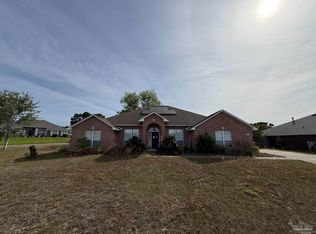 5589 Colinas Verde Dr, Milton, FL 32570