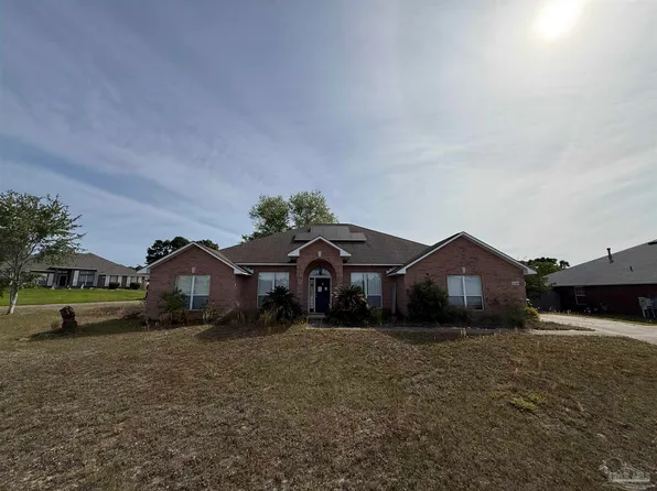 5589 Colinas Verde Dr, Milton, FL 32570