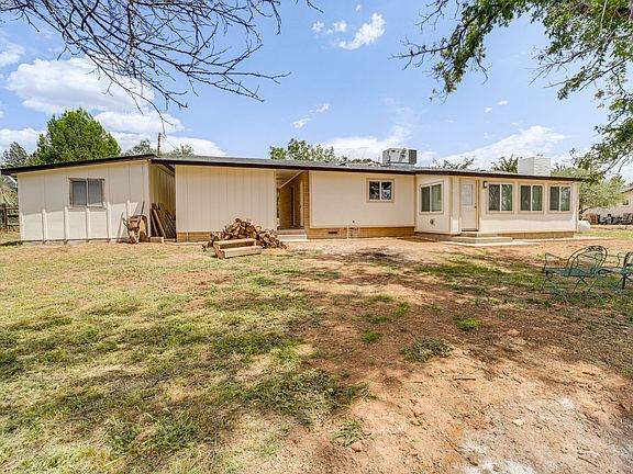 2nd image of 4496 N Montezuma Ave