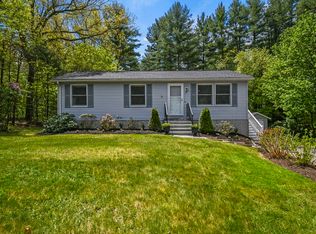 16 Sharon Cir, Uxbridge, MA 01569
