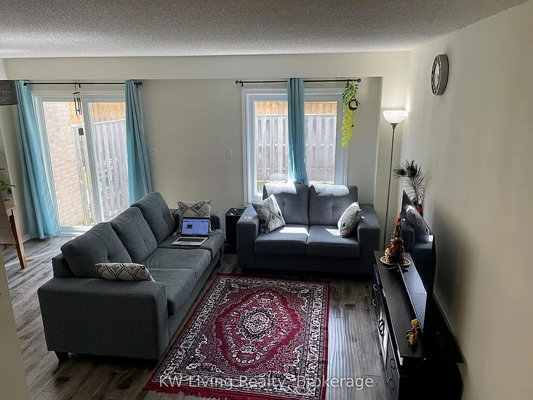 5 Alexis Way — Photo 6