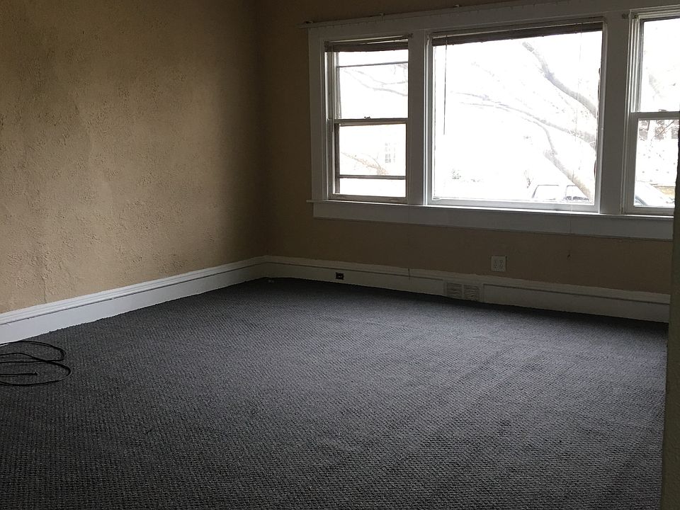 2nd image of 632 S 14th Ave APT 1