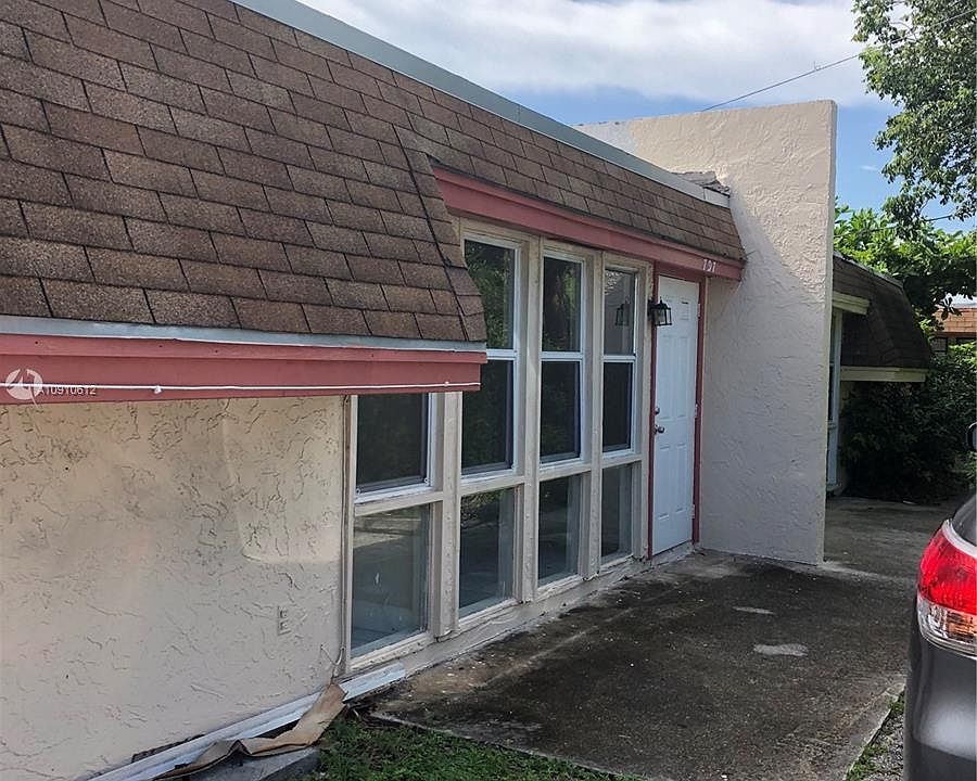 1st image of 797 NW 13th St