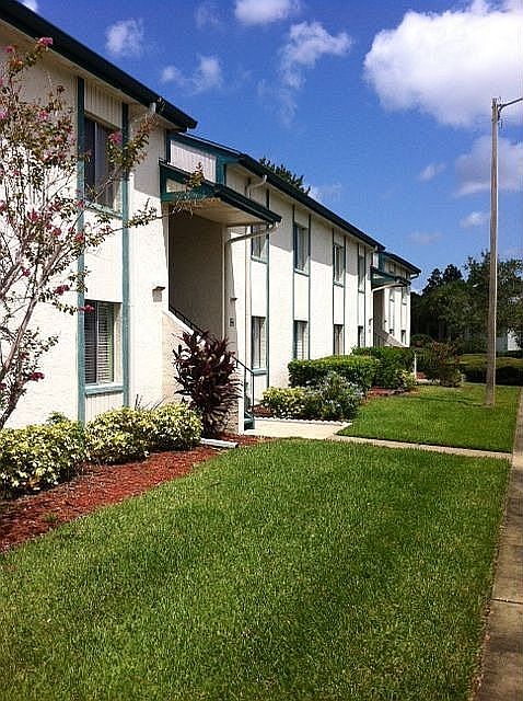 1st image of 106 Cypress Ct
