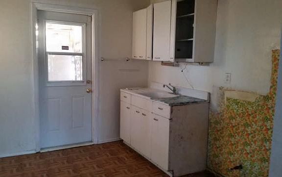 3rd image of 1232 Cotton St