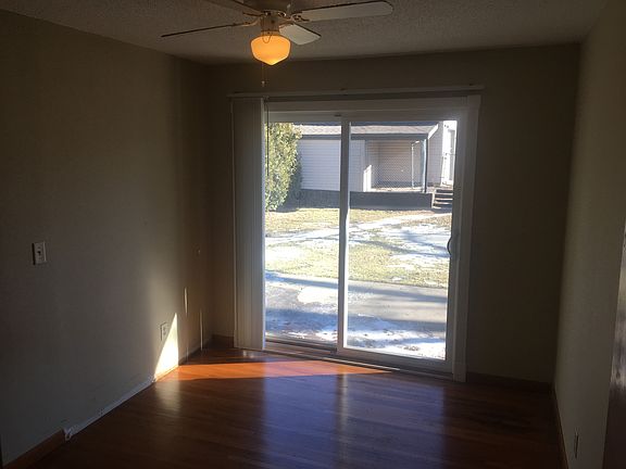 2nd image of 3229 Buchanan St NE